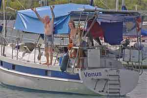 Karin und Ritchi verabschieden uns in Le Marin