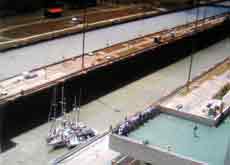 Unser Dreier-Päckchen in der Mirafloresschleuse